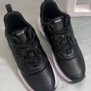 DKNY Decorah Black Sneakers – Women’s Size 8.5 & 7.5 (New Without Box)